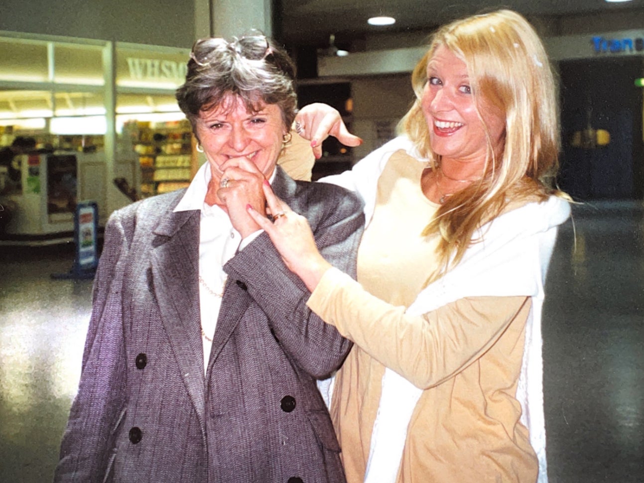Joanna Simpson and her mum Diana Parkes