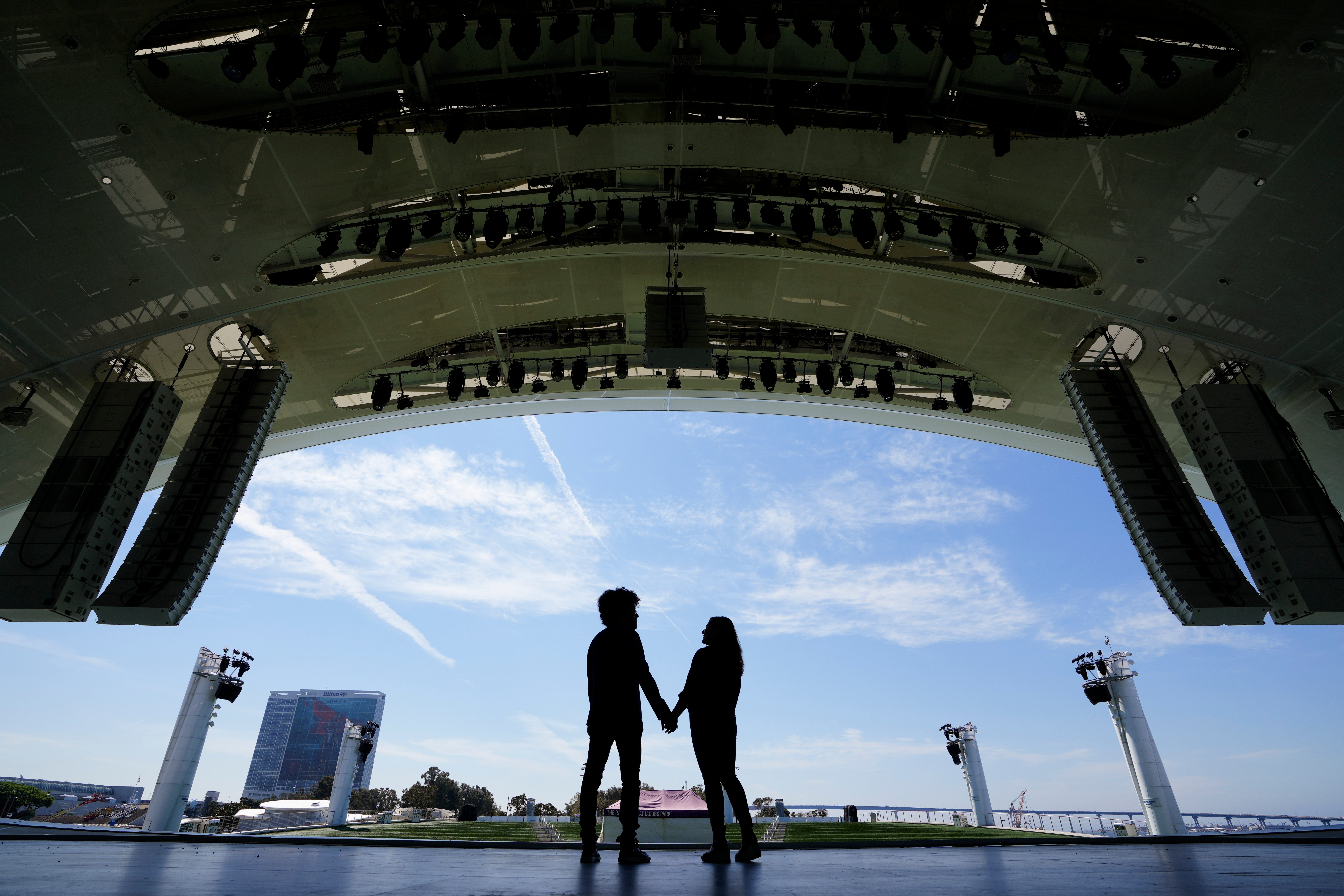 Classical Glamour Couple