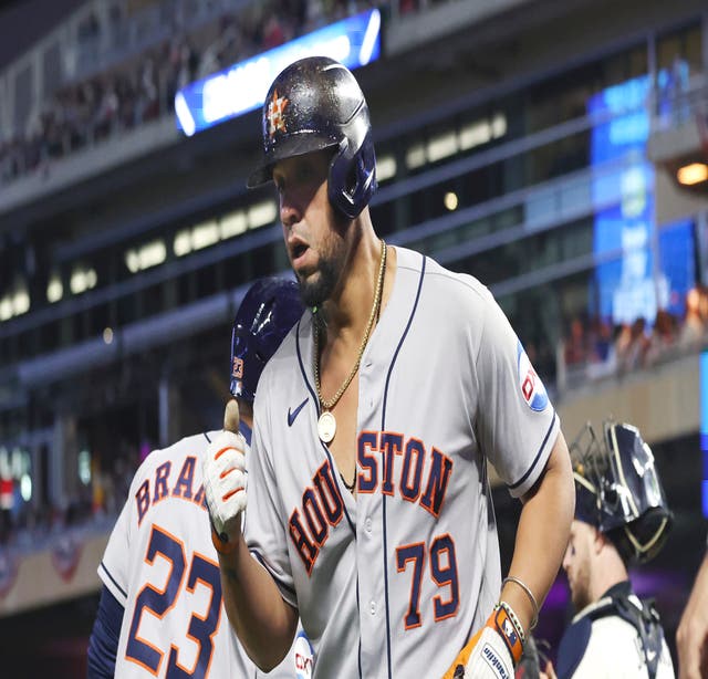 Astros over the Twins 9-1 in Game 3
