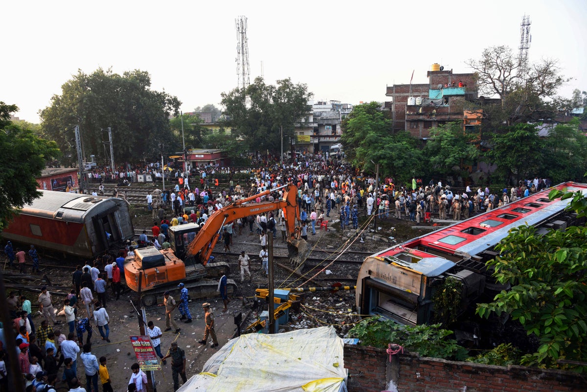 Passenger train derails in eastern India, killing 4 people and injuring dozens