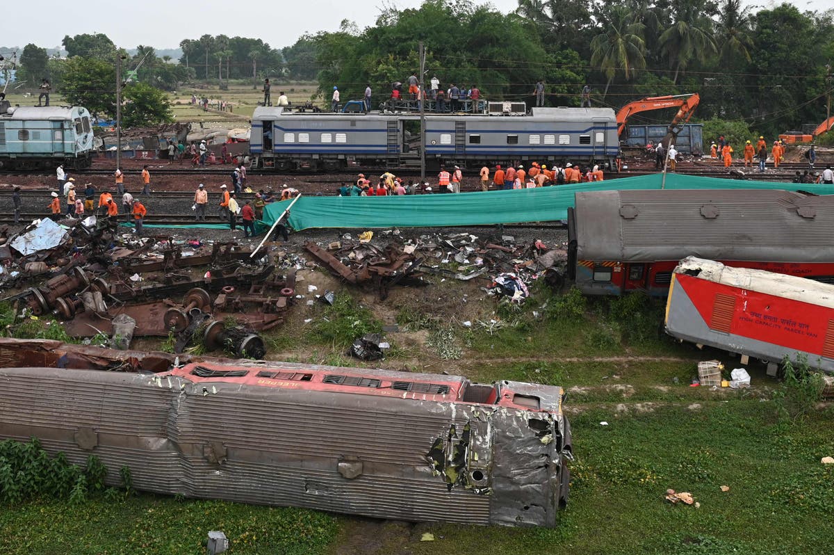 Last 28 bodies from India train crash cremated. We may never know who they were - Vimarsana News