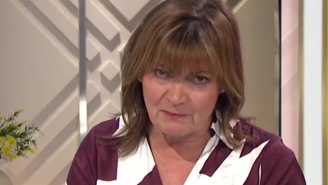 <p>Upset Lorraine Kelly ‘let down’ by Captain Tom’s family after they admit pocketing his book funds.</p>