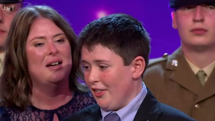 <p>Lee Rigby’s son’s shock as he receives generous donation from emotional Dragon’s Den star Duncan Bannatyne.</p>