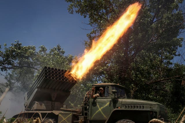 <p>Ukrainian servicemen of the 59th Separate Motorised Infantry Brigade fire a BM-21 Grad multiple launch rocket system towards Russian troops near a front line, amid Russia’s attack on Ukraine, near the town of Avdiivka, in the Donetsk region</p>