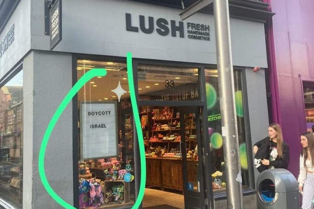 <p>The sign in a Dublin branch was ‘swiftly removed’  </p>