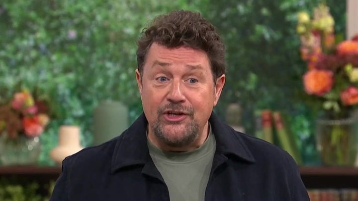 <p>Michael Ball reveals panic attacks and anxiety during Les Misérables show stopped him talking for nine months.</p>