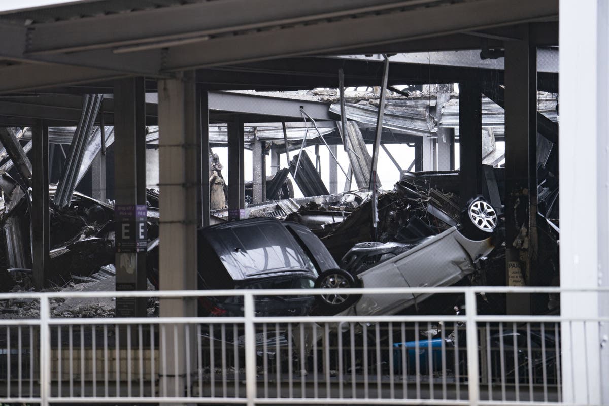 More than 16,000 customer queries after Luton Airport car park fire