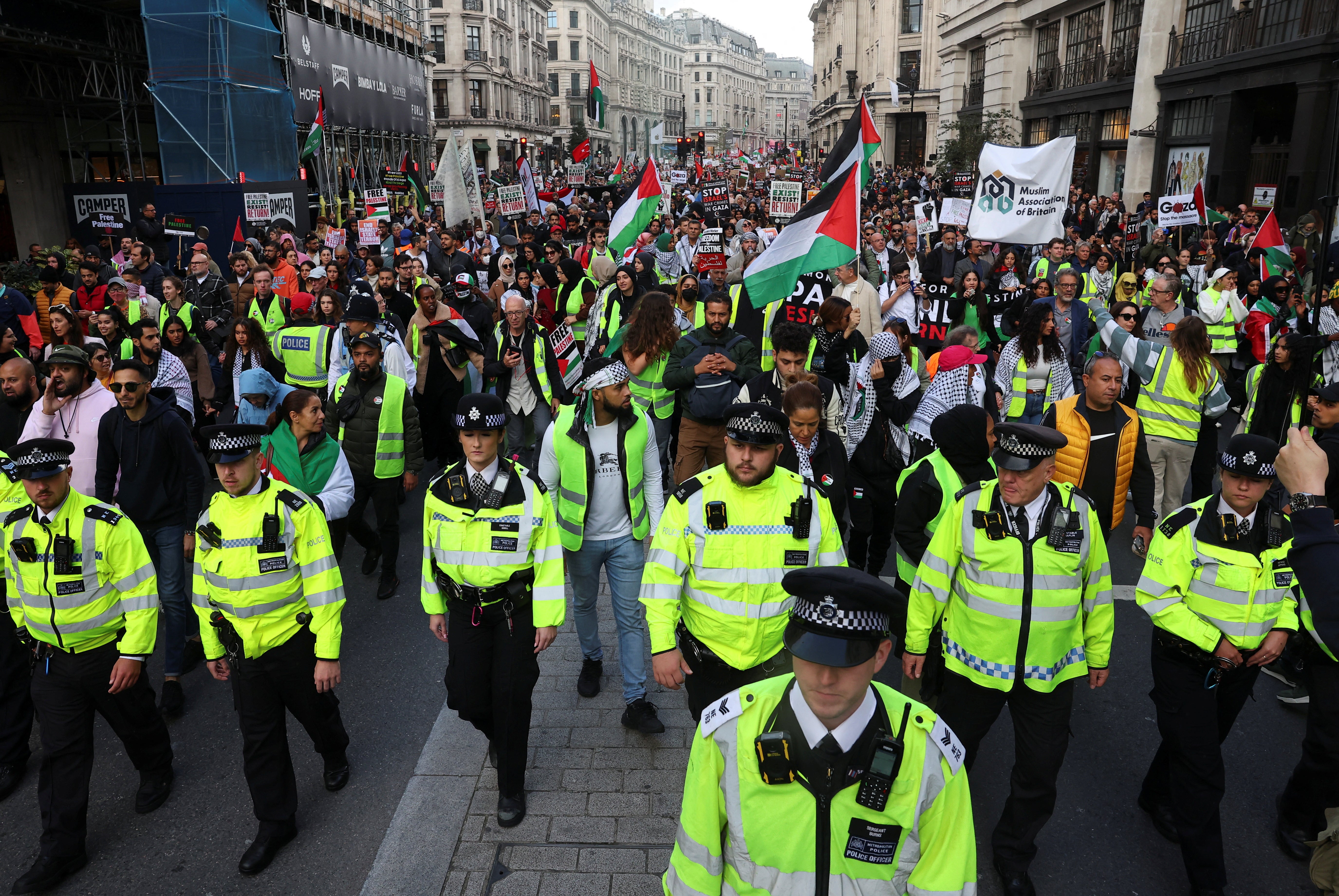 <p>The Met Police had warned anyone showing support for Hamas could be arrested </p>