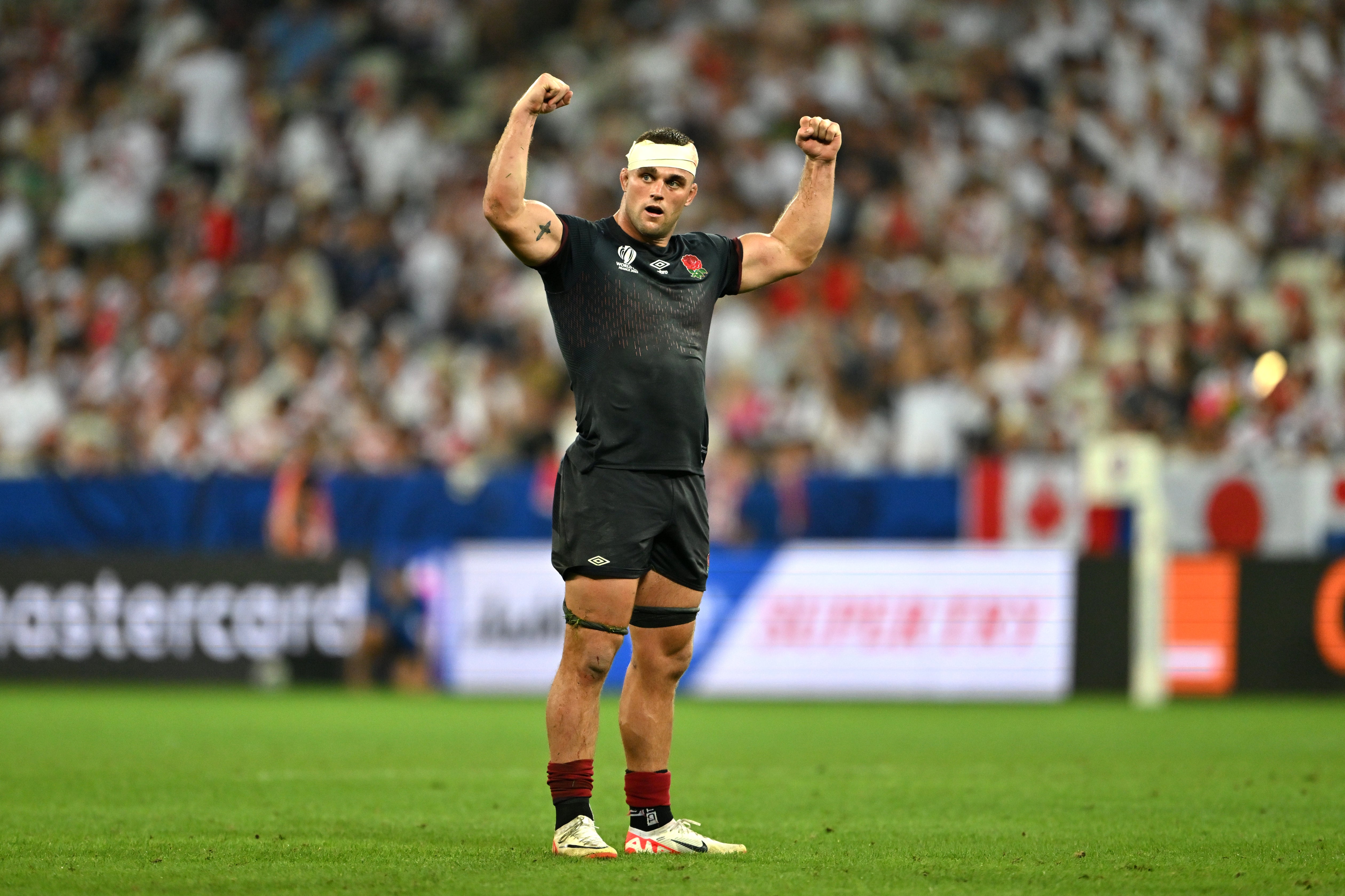 Ben Earl starts at number eight for England against Fiji