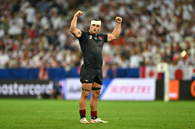 <p>Ben Earl starts at number eight for England against Fiji </p>