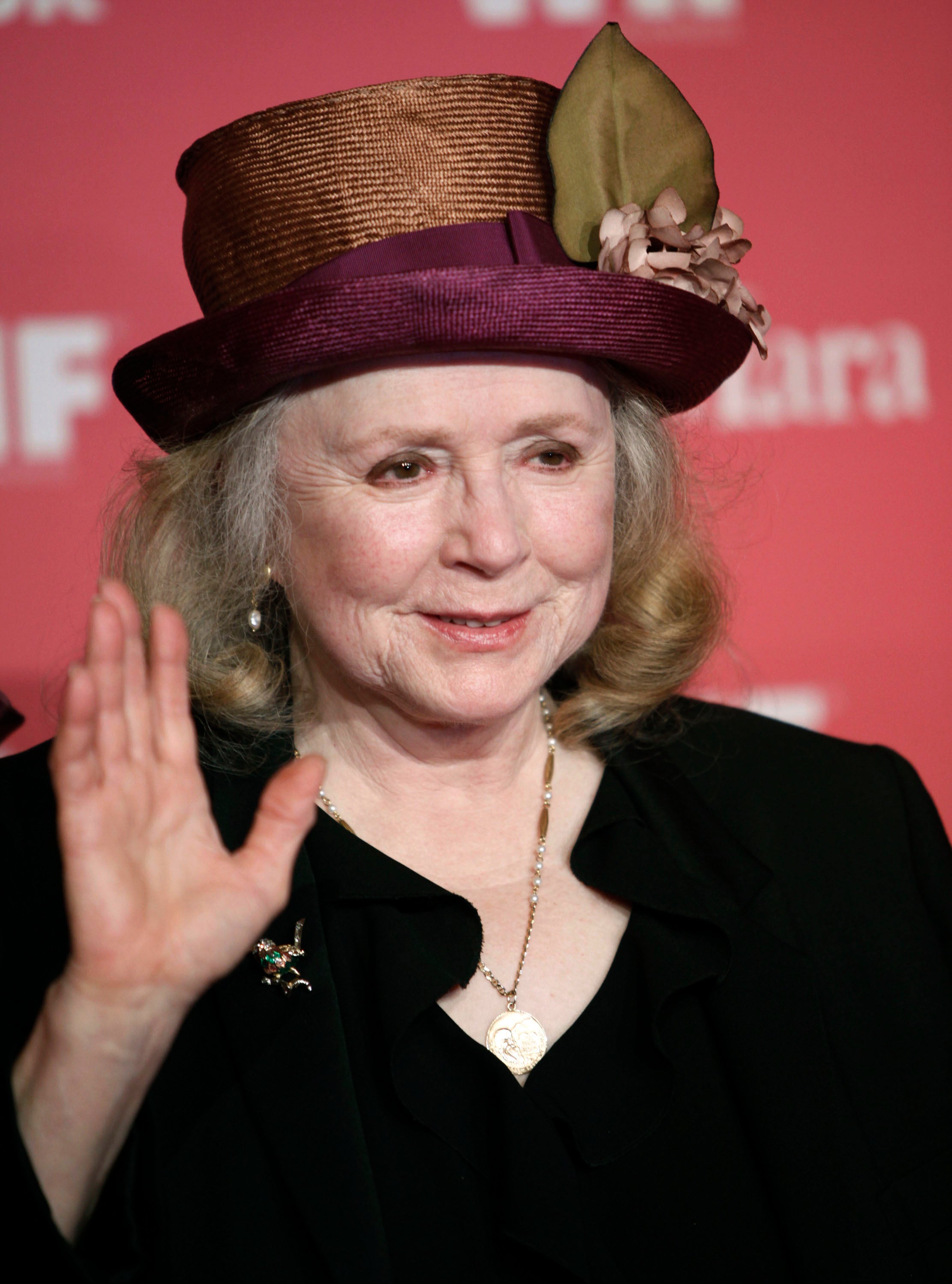 Piper Laurie, 3-time Oscar Nominee With Film Credits…