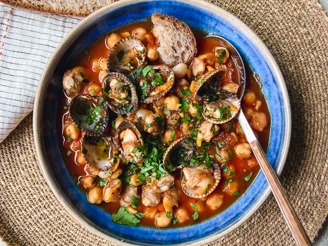 <p>Let seasonal seafood shine in this stew </p>
