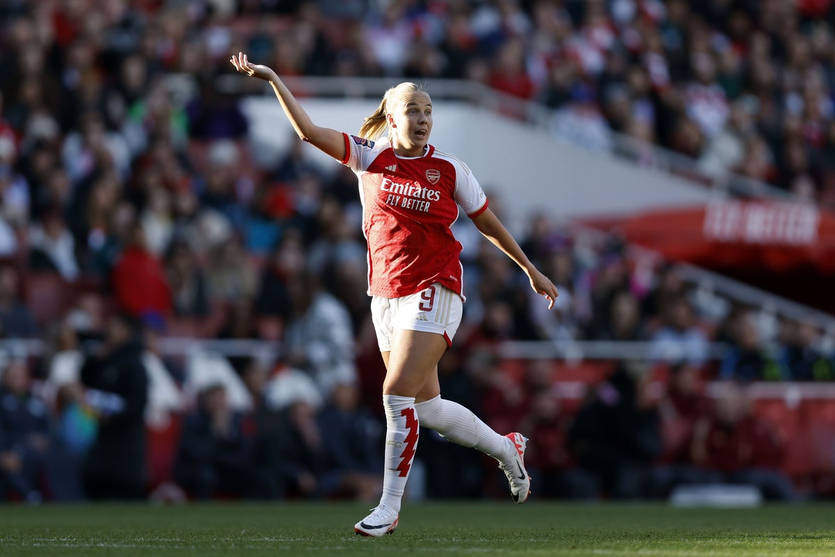 Arsenal’s Beth Mead hopes for England recall after lengthy lay-off