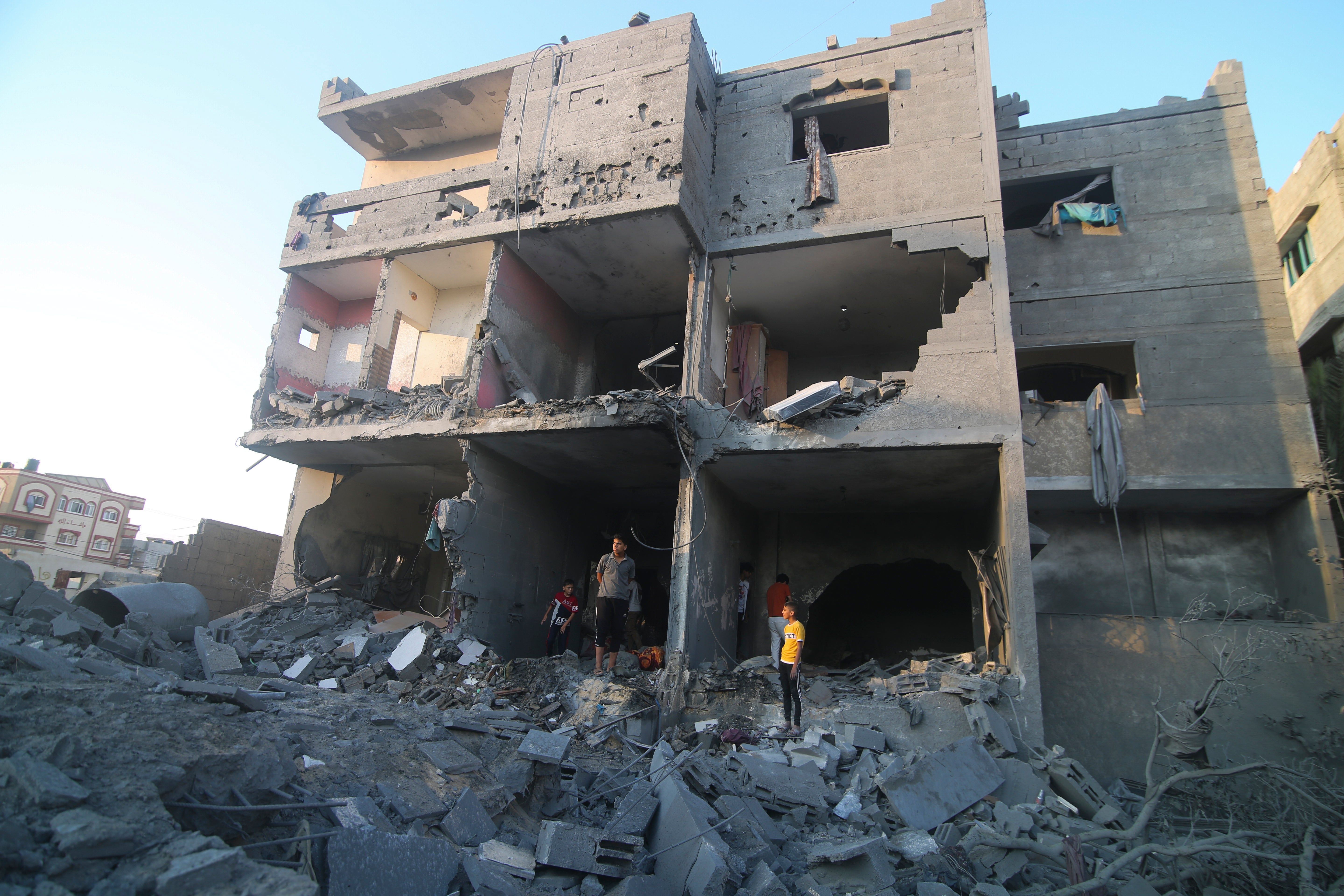 Israel-Hamas War Latest: Gaza School Sheltering 4,000 People Is Hit By ...