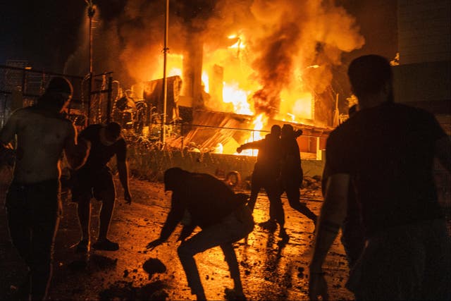 <p>Protestors in Beirut set the US embassy on fire </p>