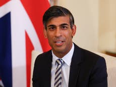 Rishi Sunak arrives in Israel for talks with Benjamin Netanyahu