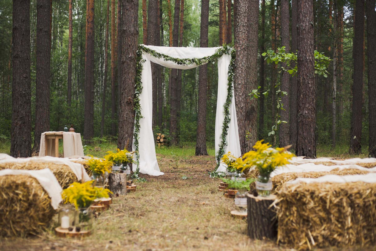 From colourful gowns to drones, these wedding trends are set take over 2024
