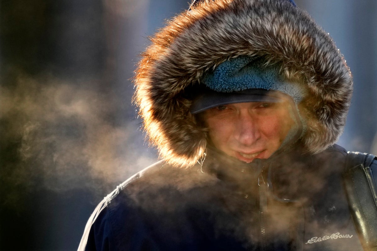 Federal forecasters predict warm, wet US winter but less snow because of El Nino, climate change