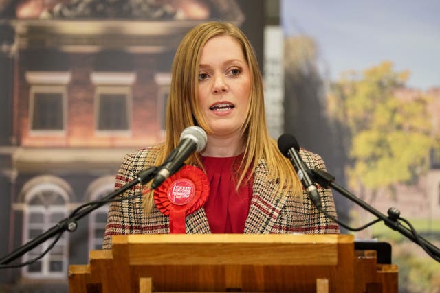 Sarah Edwards giving her victory speech in Tamworth on Friday morning (Jacob King/PA)