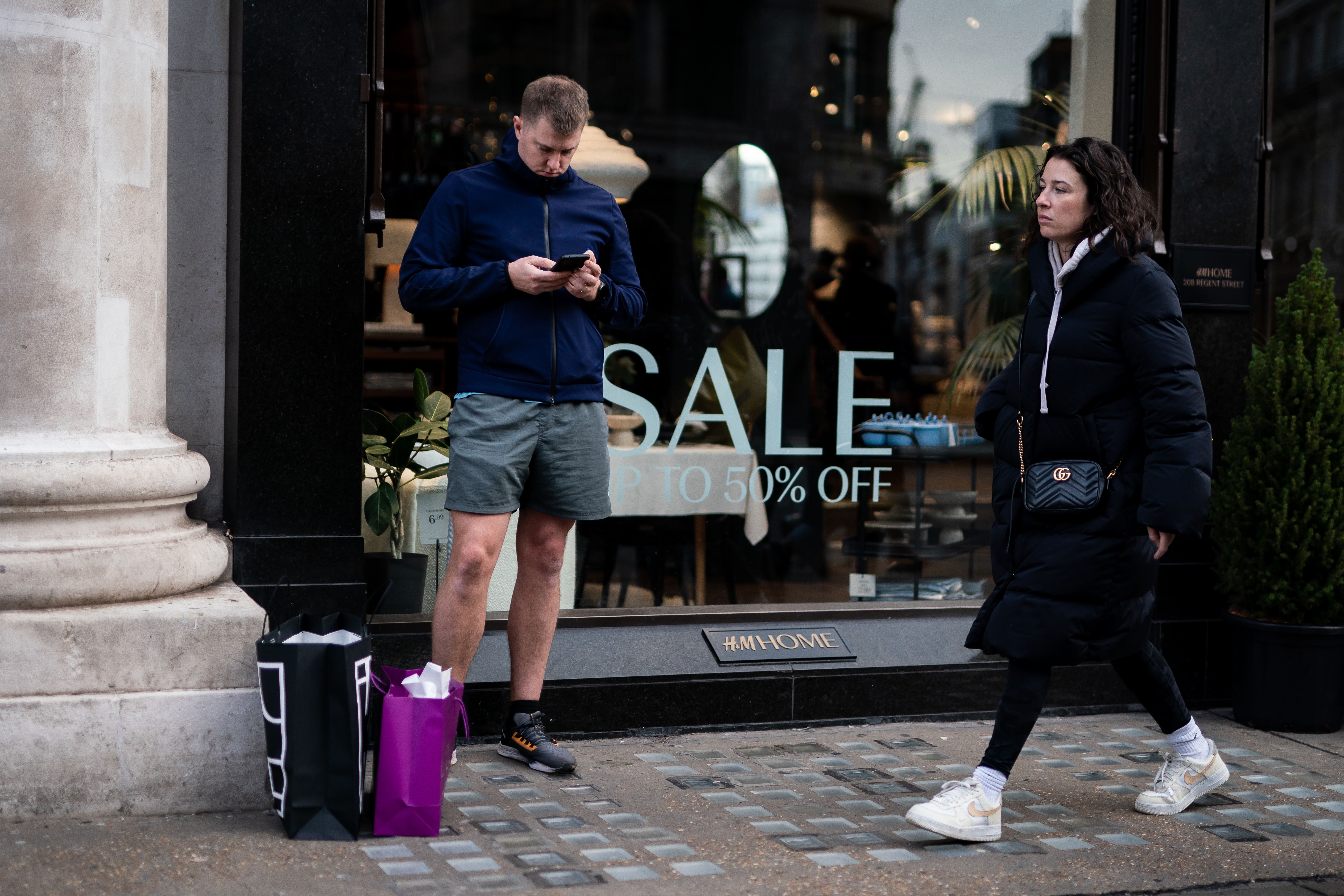 Retail sales drop as warm September hits autumn clothes purchases