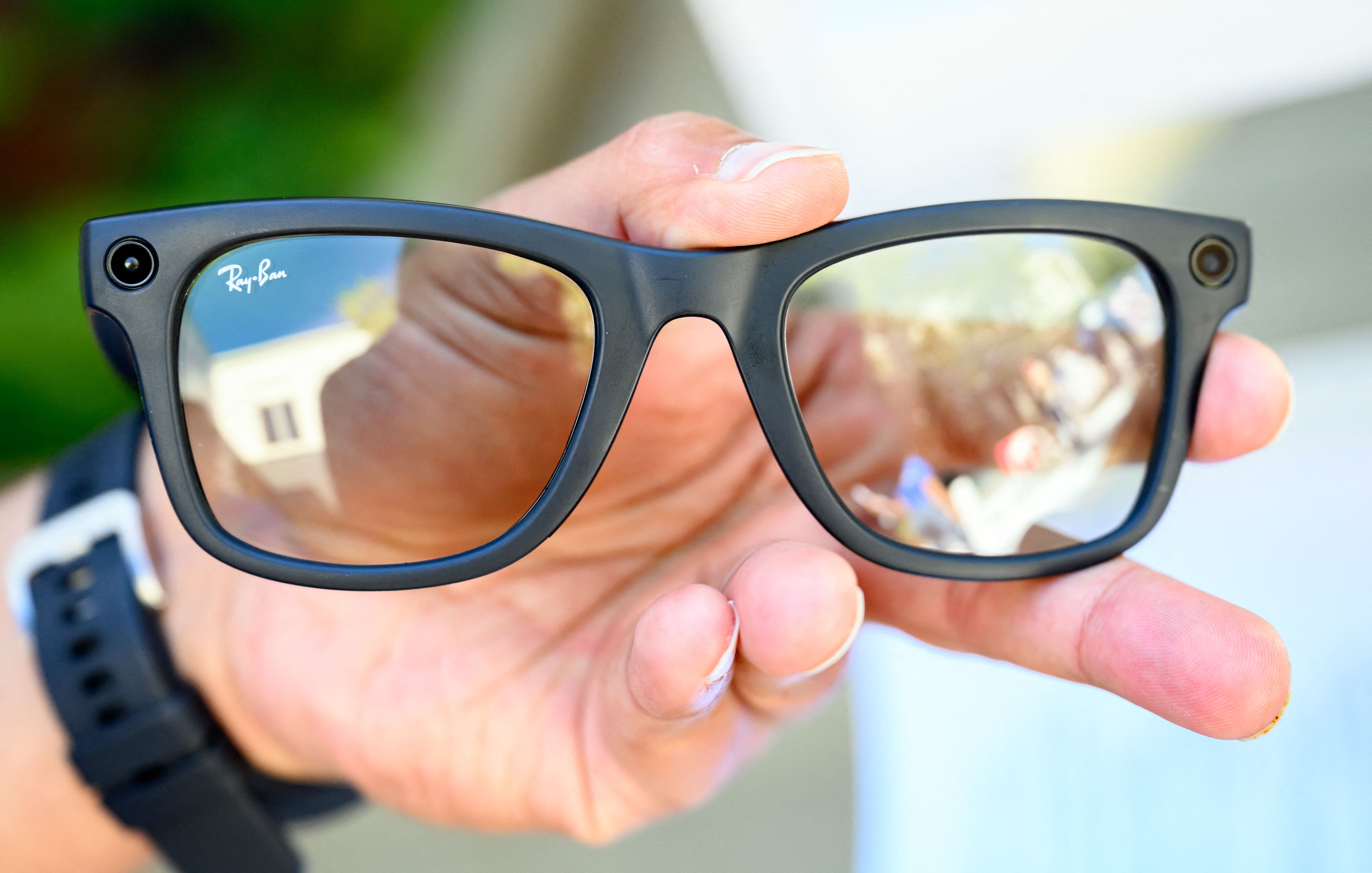 Mark Zuckerberg Shows Off Meta’s New AI Ray-Bans, Using It To Braid ...