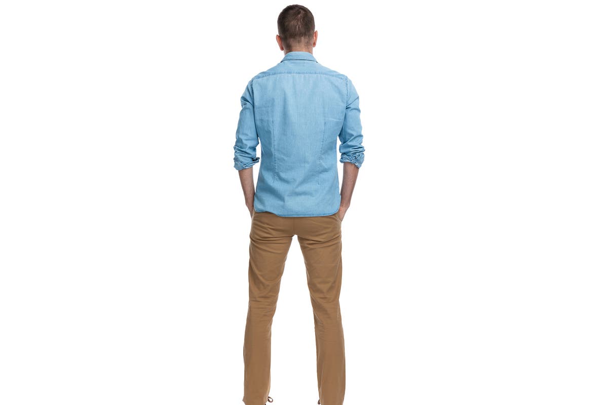 Student union bans blue shirts and chinos after reports of &lsquo;dangerous&rsquo; behaviour