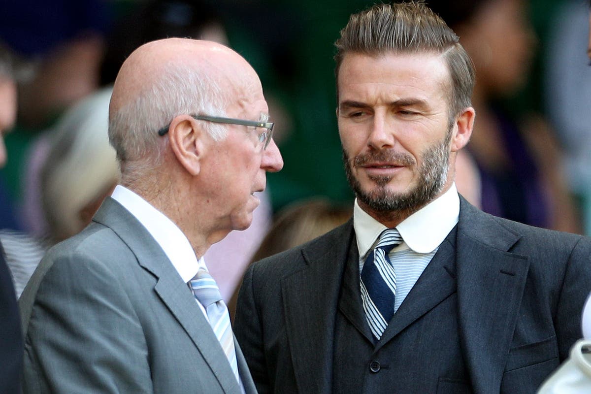 David Beckham leads tributes to &lsquo;national hero&rsquo; Sir Bobby Charlton