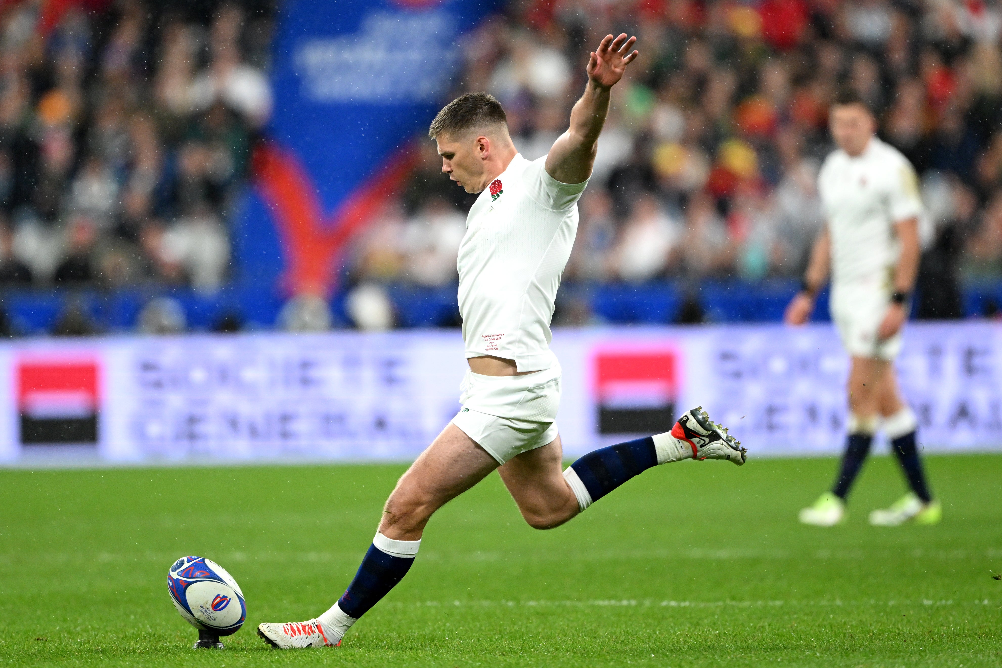 Farrell kicks another England penalty in a near-perfect first half