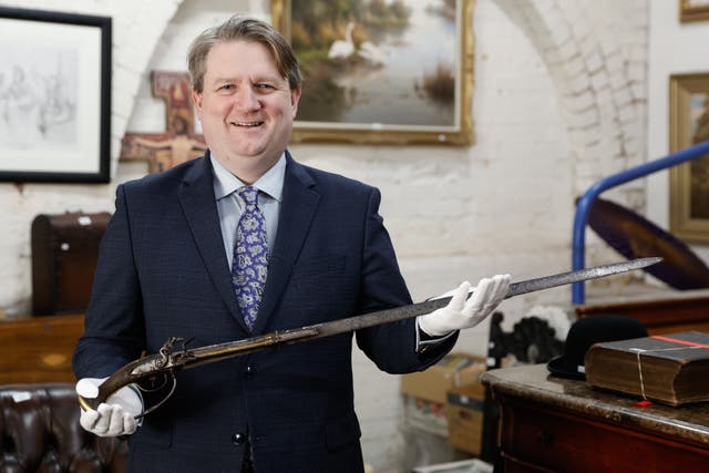A sword pistol with links to the 1689 Siege of Derry is to go under the hammer in Belfast this month (PressEye/BloomfieldAuctions/PA)