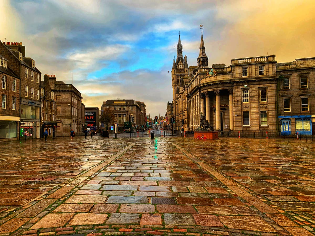 UK weather: Met Office extends rain warnings ahead of weekend washout 
