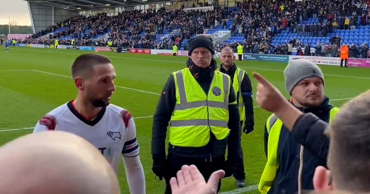 Derby County player confronts fans after defeat: 'I'm doing my best' |  Sport | Independent TV