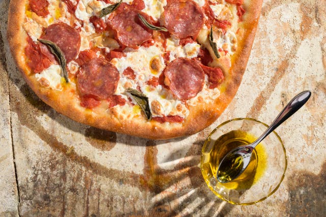 Food-MilkStreet-Salami Pizza