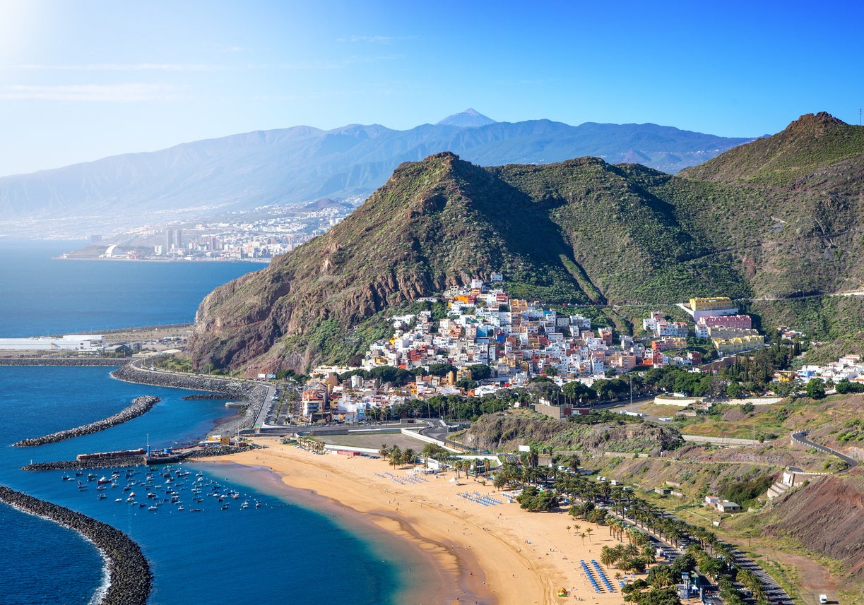 

<p>The Canary Islands are Europe’s most reliable destination for winter sun </p>
<p>” class=”StyledImage-sc-1mc30lb-0 eqFDZK inline-gallery-btn”/></p>
<p><button class=
