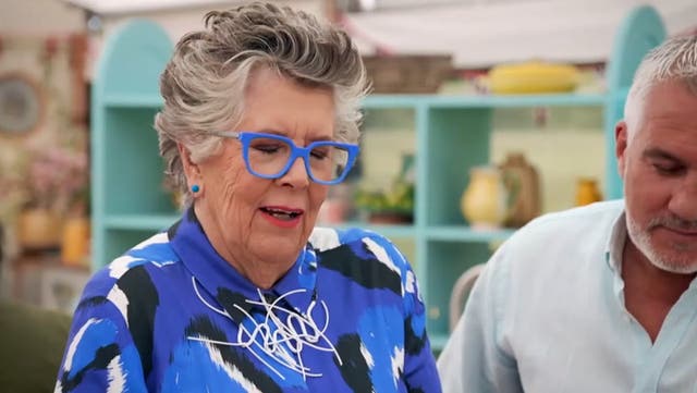 <p>Great British Bake Off’s Prue Leith tells Paul Hollywood to ‘stop it’ after rude joke.</p>