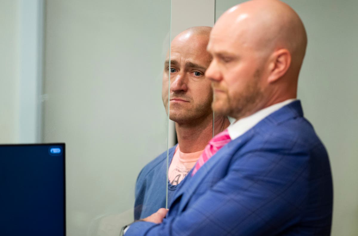 &lsquo;Mushrooms&rsquo; pilot to remain in jail after &lsquo;trying to kill plane engines&rsquo;