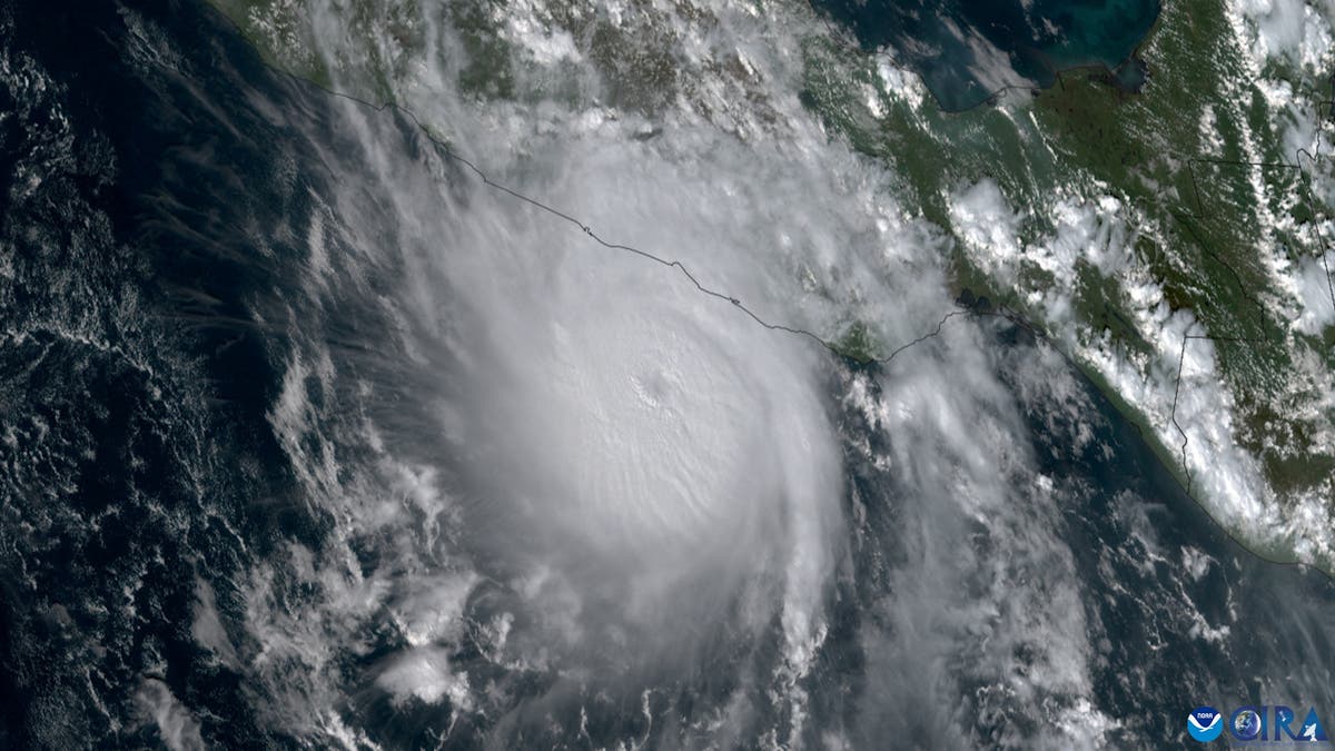 Hurricane Otis batters Mexico’s Acapulco after hitting as Category 5 storm