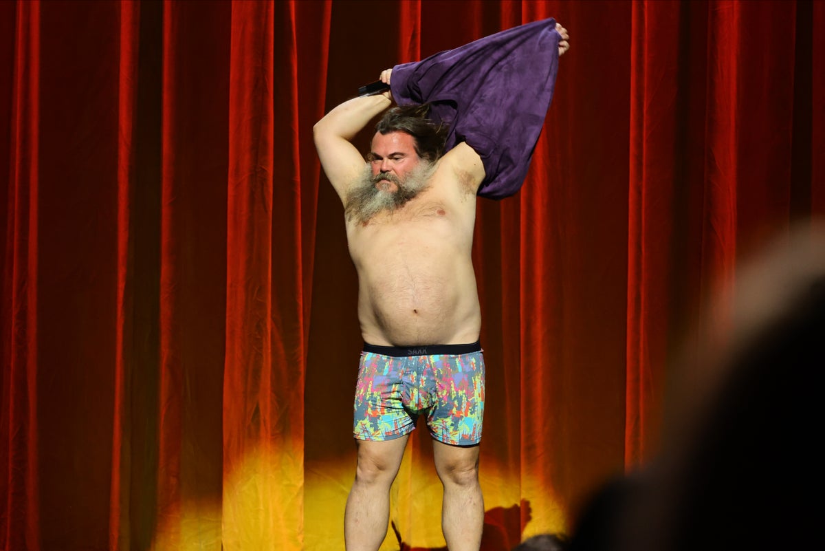 Jack Black sings Taylor Swift in his pants at Hollywood strike fundraiser