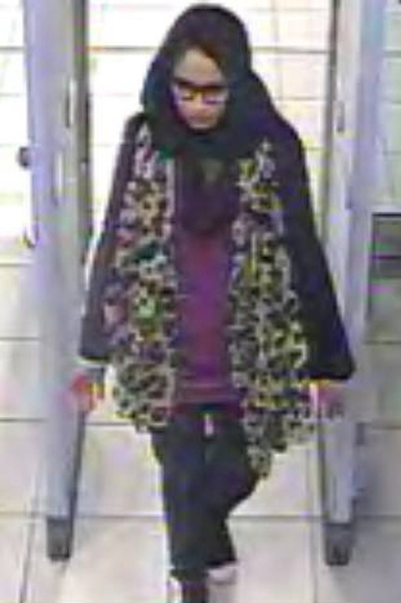 Shamima Begum passing through security barriers at Gatwick Airport in 2015