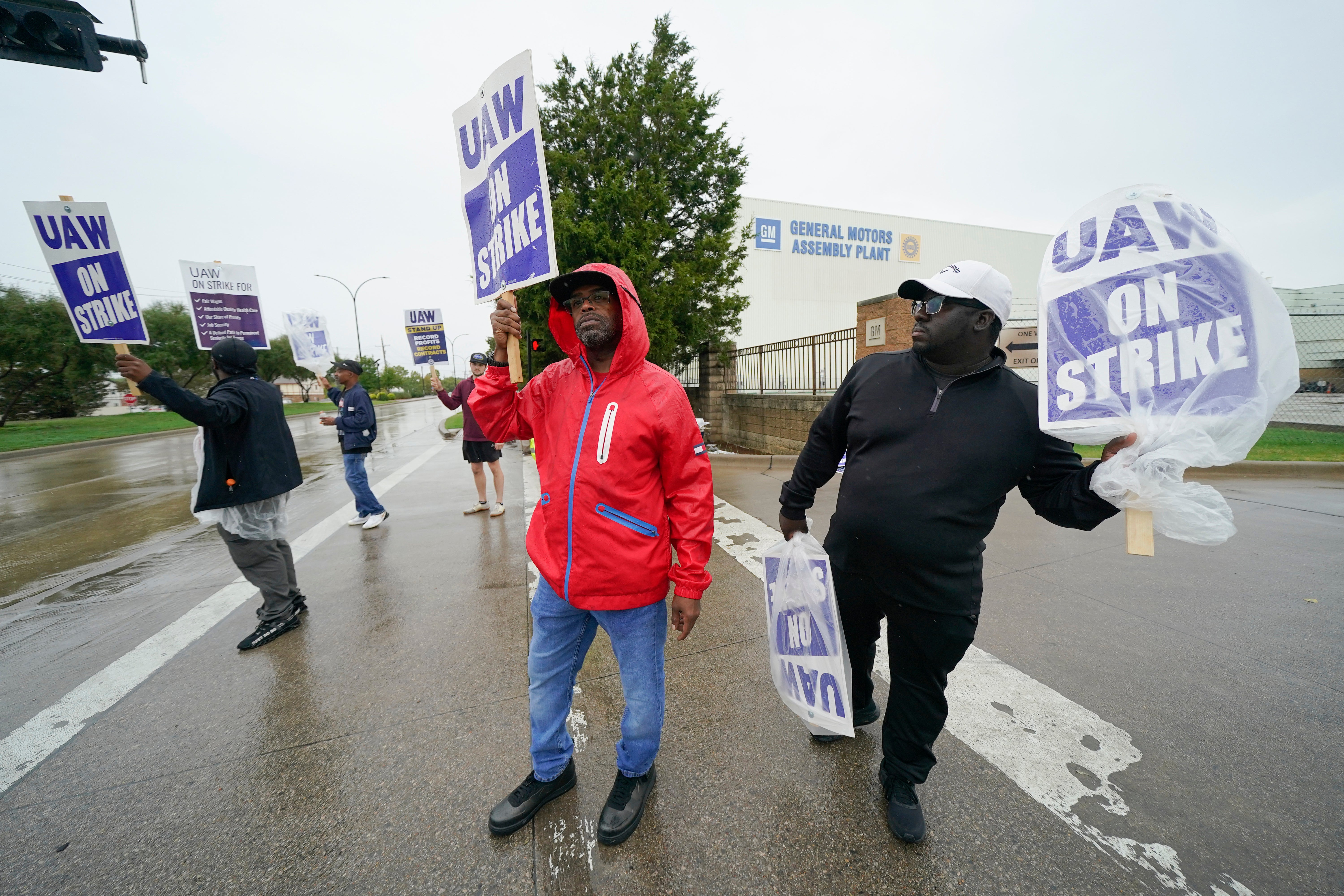 Auto Workers Strikes