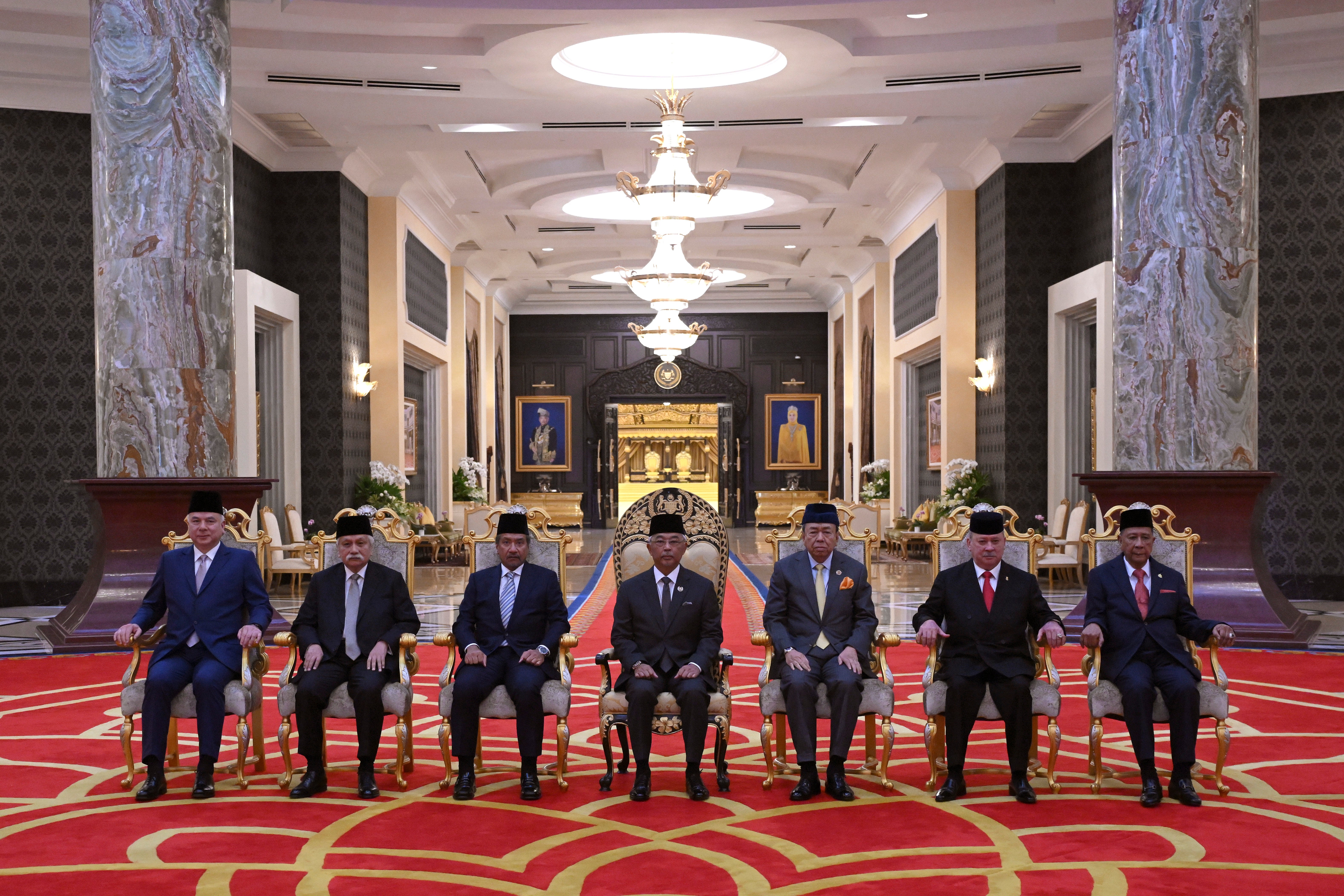 From left to right, Sultan Nazrin Muizzuddin Shah of Perak, Sultan Muhriz Munawir of Negeri Sembilan, Sultan Mizan Zainal Abidin of Terengganu, Malaysia’s King Sultan Abdullah Sultan Ahmad Shah, Sultan Sharafuddin Idris Shah of Selangor, Sultan Ibrahim Iskandar of Johor and Sultan Sallehuddin Badlishah pose for pictures before the election for the next Malaysian king at the National Palace in Kuala Lumpur Friday, 27 October 2023