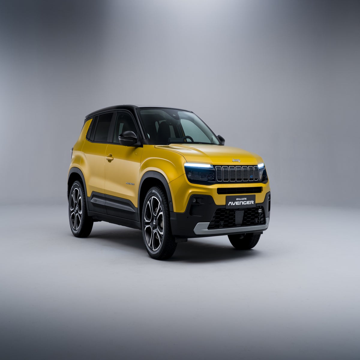 Jeep® Avenger named as European Car of the Year 2023