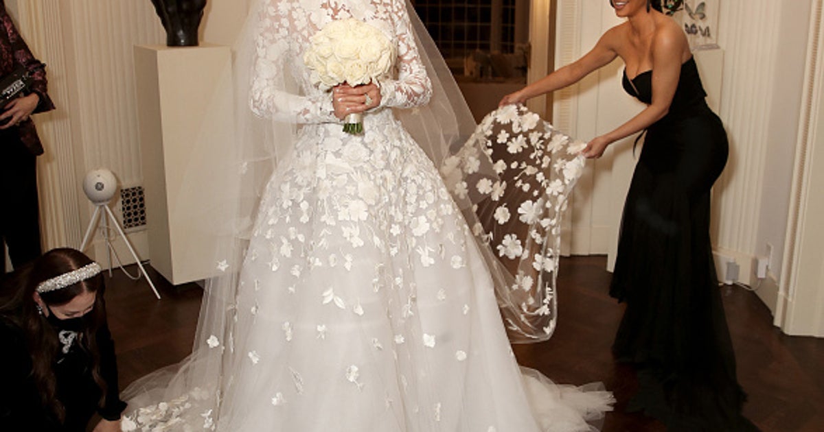 paris hilton wedding dresses Every Single Dress Wore During Her Marathon Weekend I hope to help you find your dream dress Paris Hilton's 4 Wedding Dresses