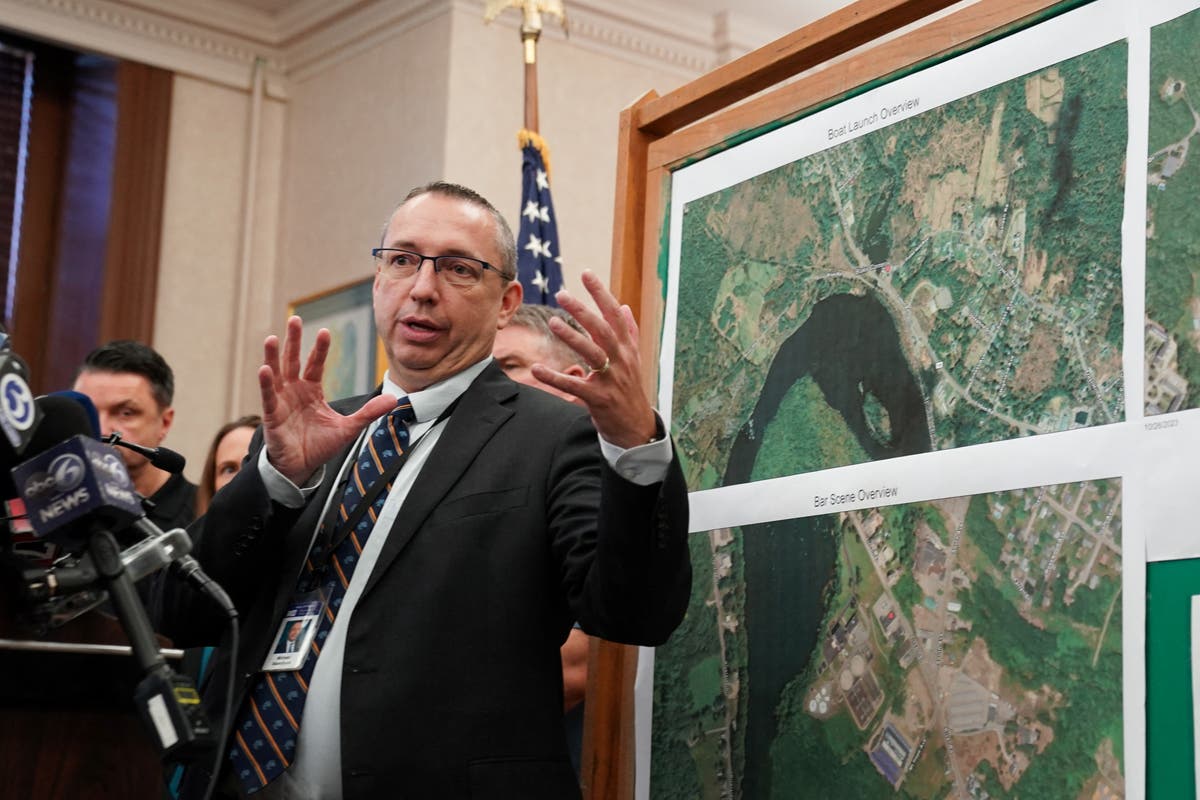 Divers join search for Maine shooting suspect in river