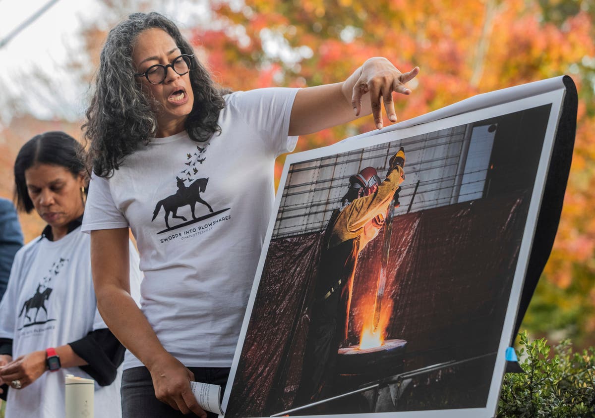 Robert E Lee Confederate statue at centre of 2017 white supremacist ...