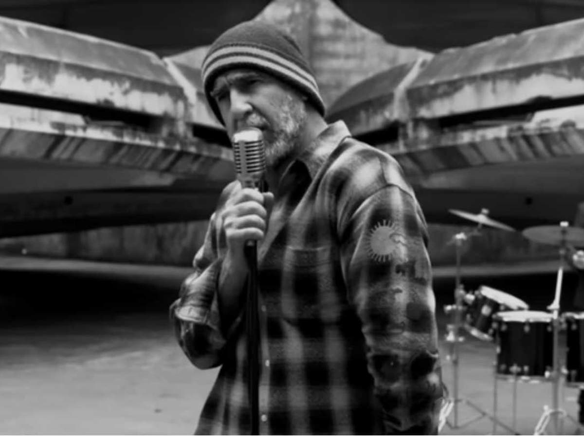 Cantona Sings Eric, Manchester Stoller Hall review: Former footballer tunelessly barks his way through a setlist of dirges