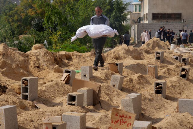Israel Palestinians Gaza Burying the Dead