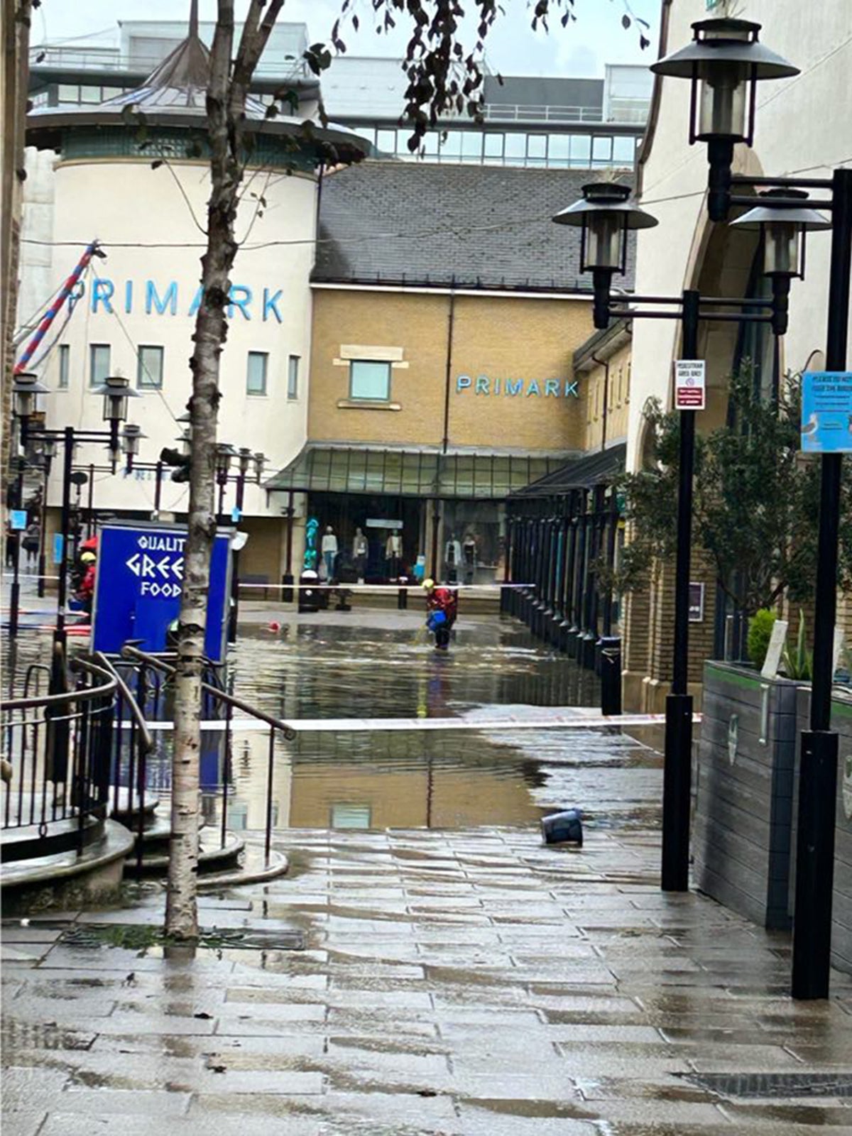 Shopping centre evacuated due to flooding as Met Office issues weekend weather warnings