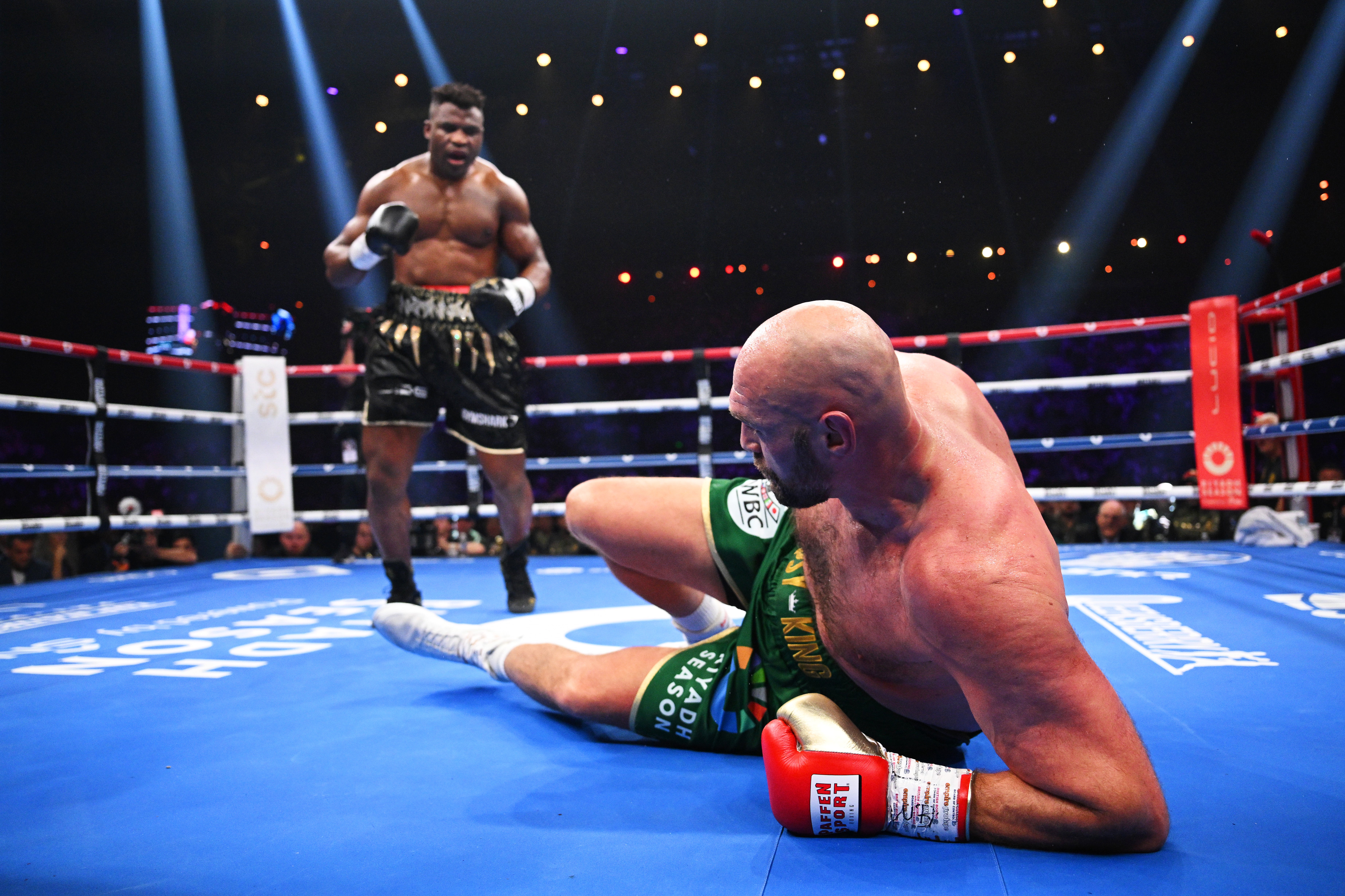 <p>Fury was knocked to the canvas during the third round</p>