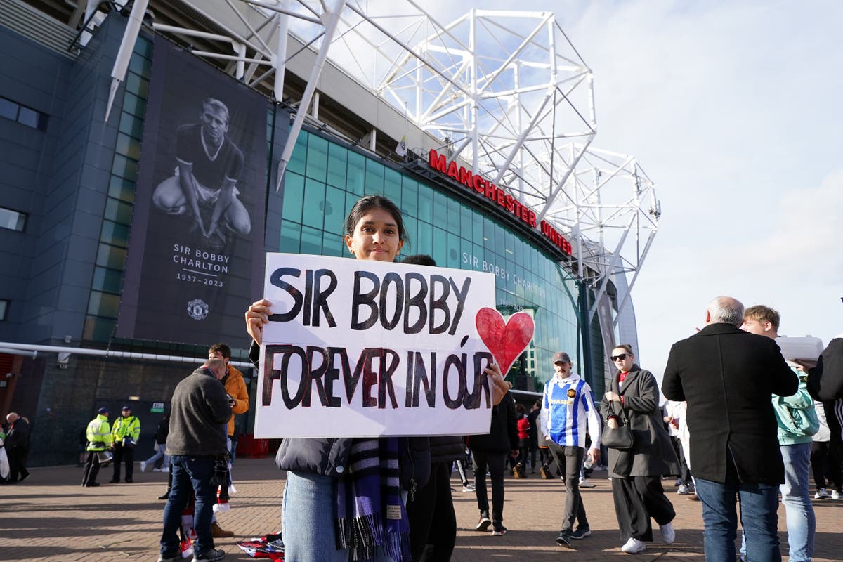 Sir Bobby Charlton tributes – in pictures