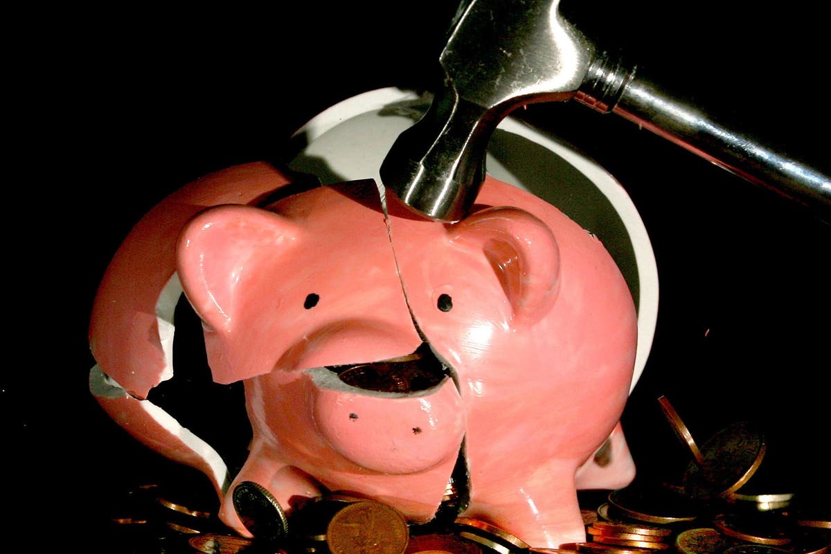 23% of people ‘have accessed their savings pots to cover rising bills’